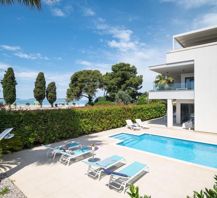 Villa Fasana-Apartment 3 by Vivi Rent