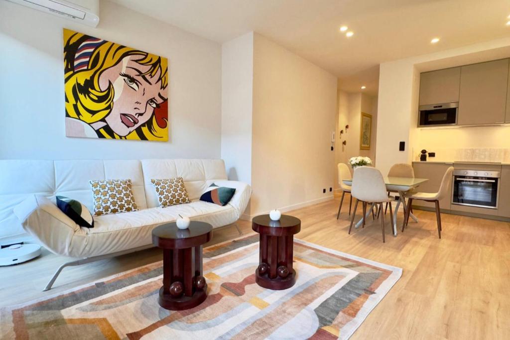 3 FON - 2-bedroom apartment with terrace 3 min Palais