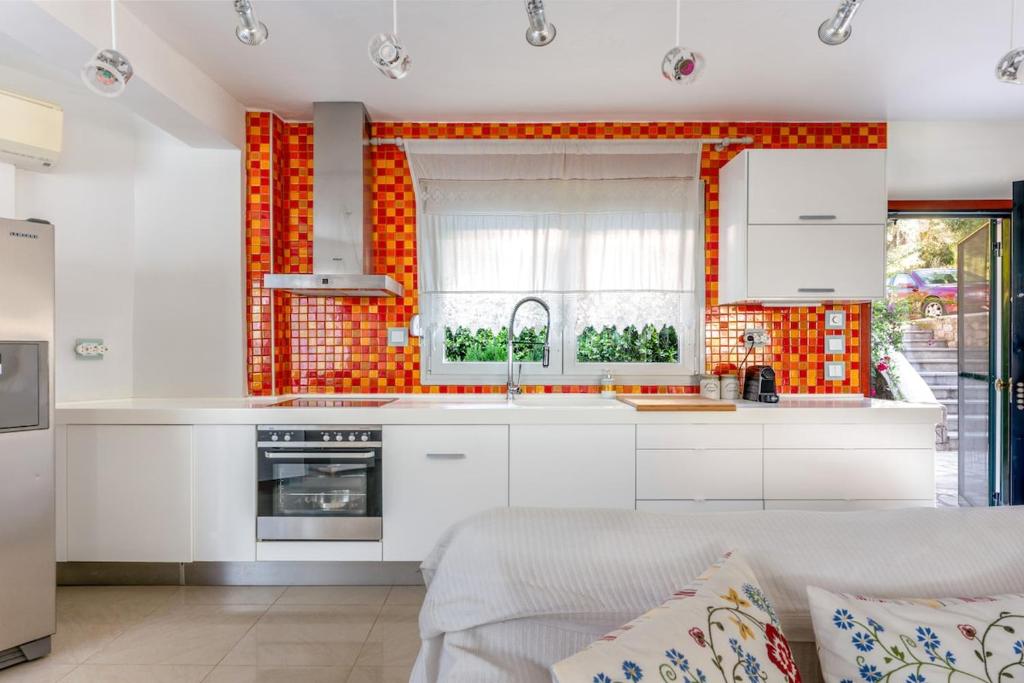 Pool Villa with Attic in Glarokavos