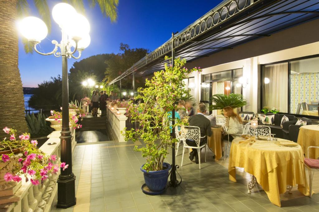 Restaurace v ubytování Hotel Lido - Beach and Palace