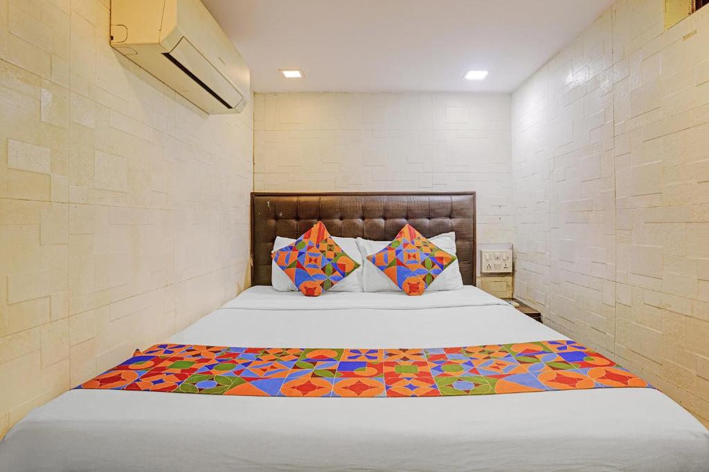 تصویر اتاق‌های FabHotel Qamar - تصویر ۲