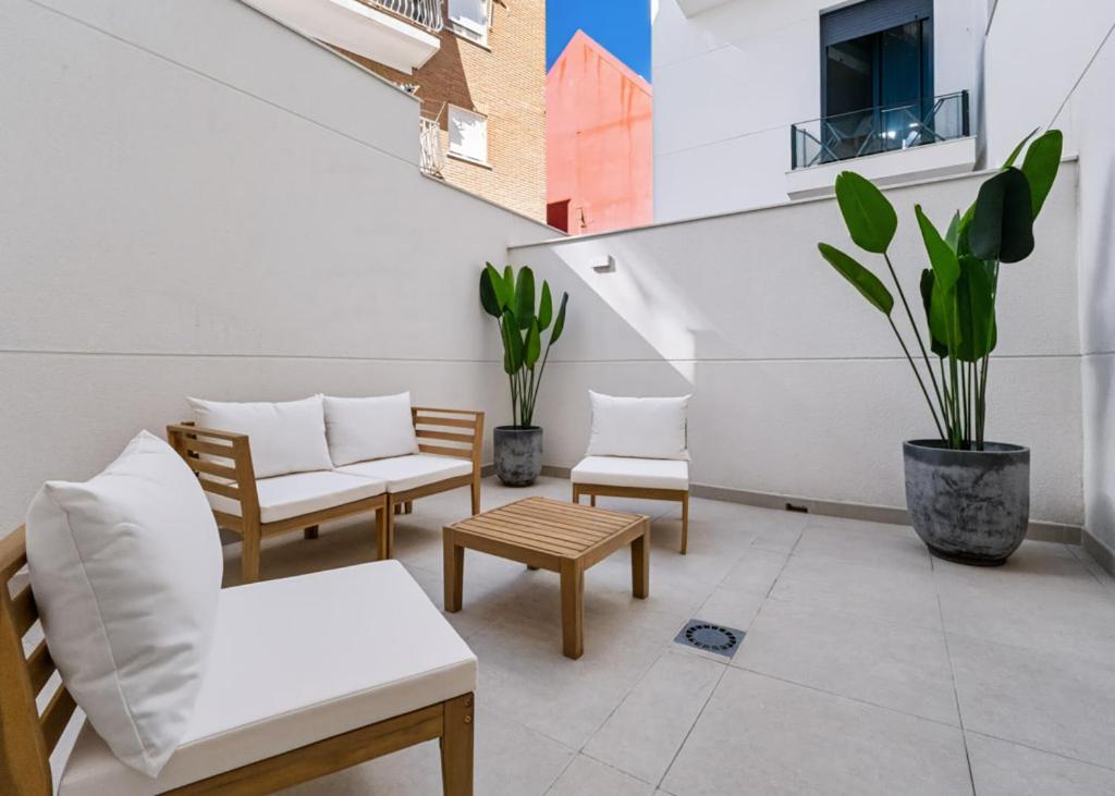 Exclusive W patio -2Bdrs 1Bath-San Isidro