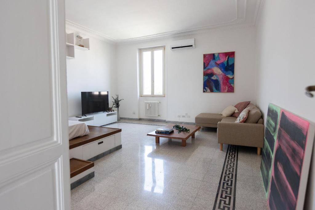 GuestHost - Modern and Bright Apartment in Rome
