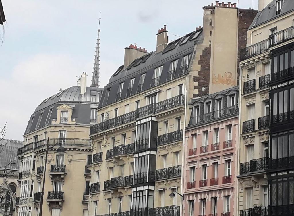 Charmant NID Contemporain au Coeur de Paris Sorbonne Notre Dame Clim Ascenseur