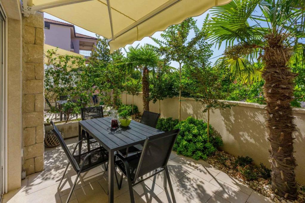 Apartment in Crikvenica 41679