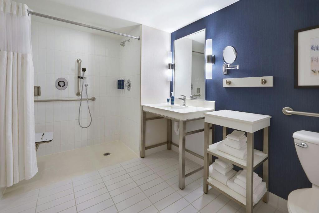 Four Points by Sheraton London - 