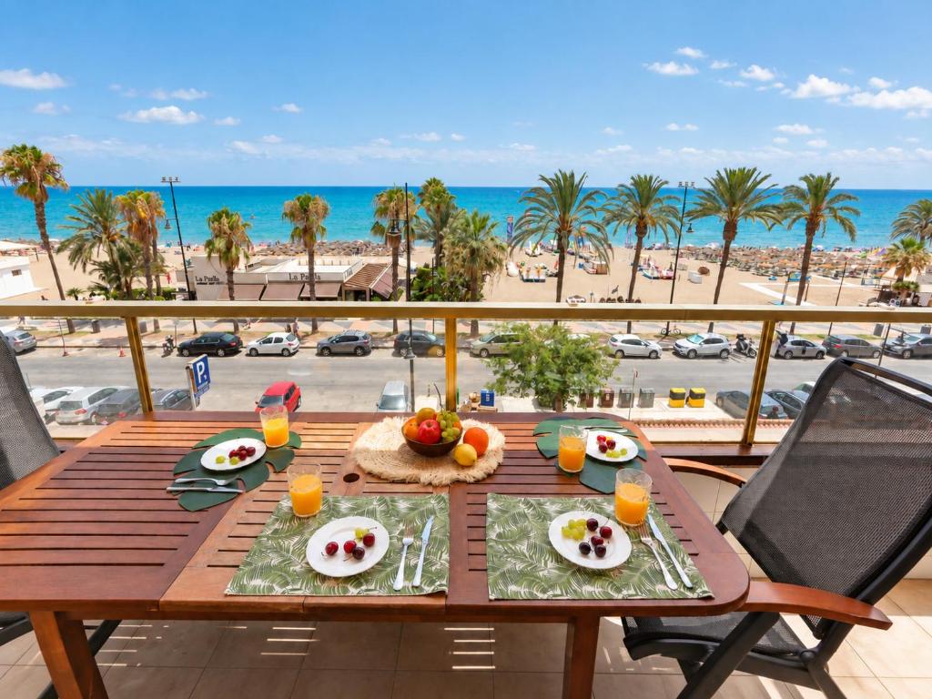 Primera Línea de Playa con Gran Terraza