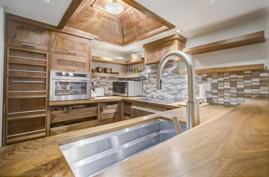 Shadow Ridge by All Seasons Resort Lodging - 