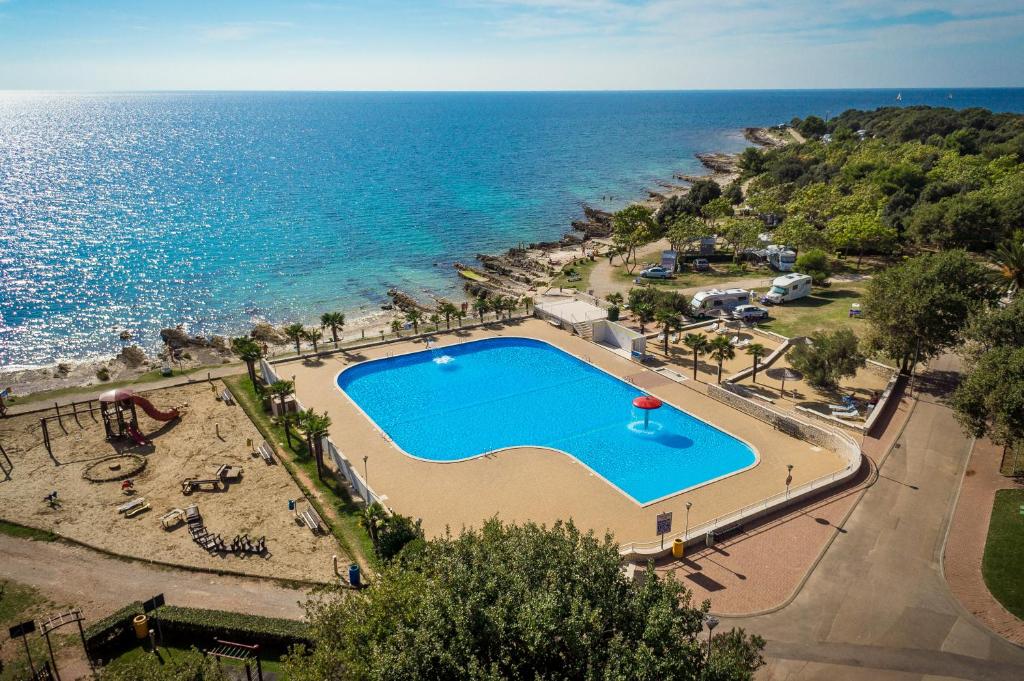 Bazén v ubytování FKK Ulika - Naturist Mobile Homes Eden nebo v jeho okolí
