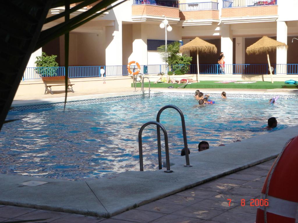 Bazén v ubytování Apartamento Paraiso Sol nebo v jeho okolí