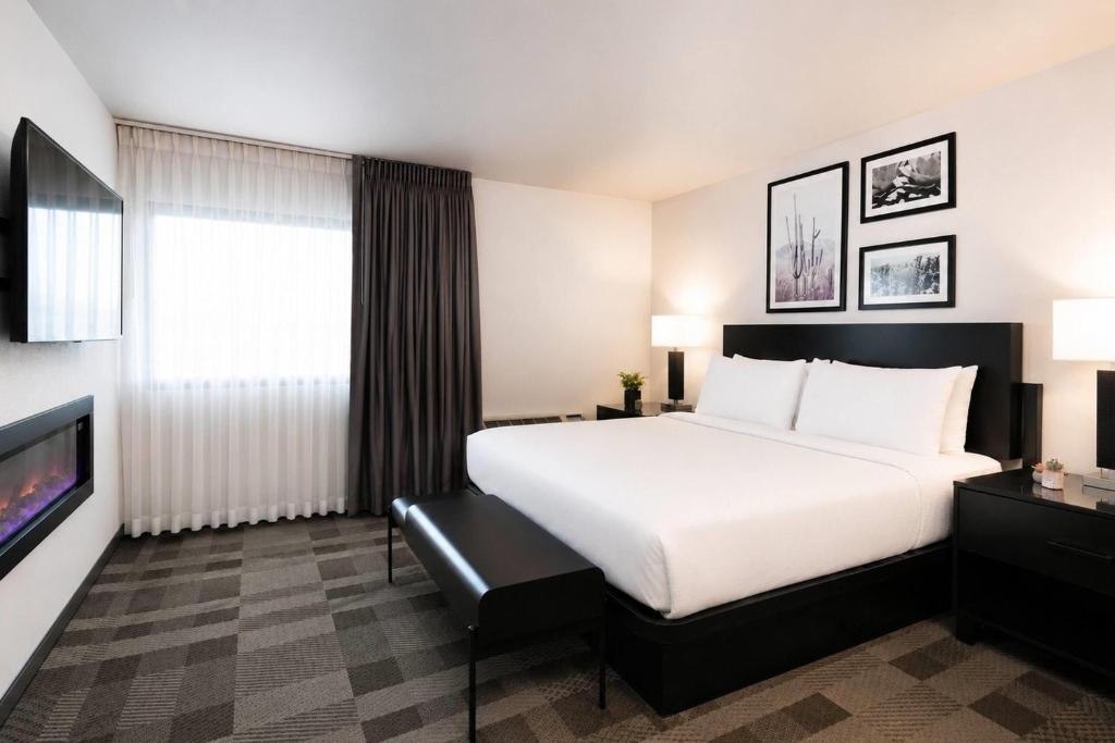 Silver Sevens Hotel & Casino - 
