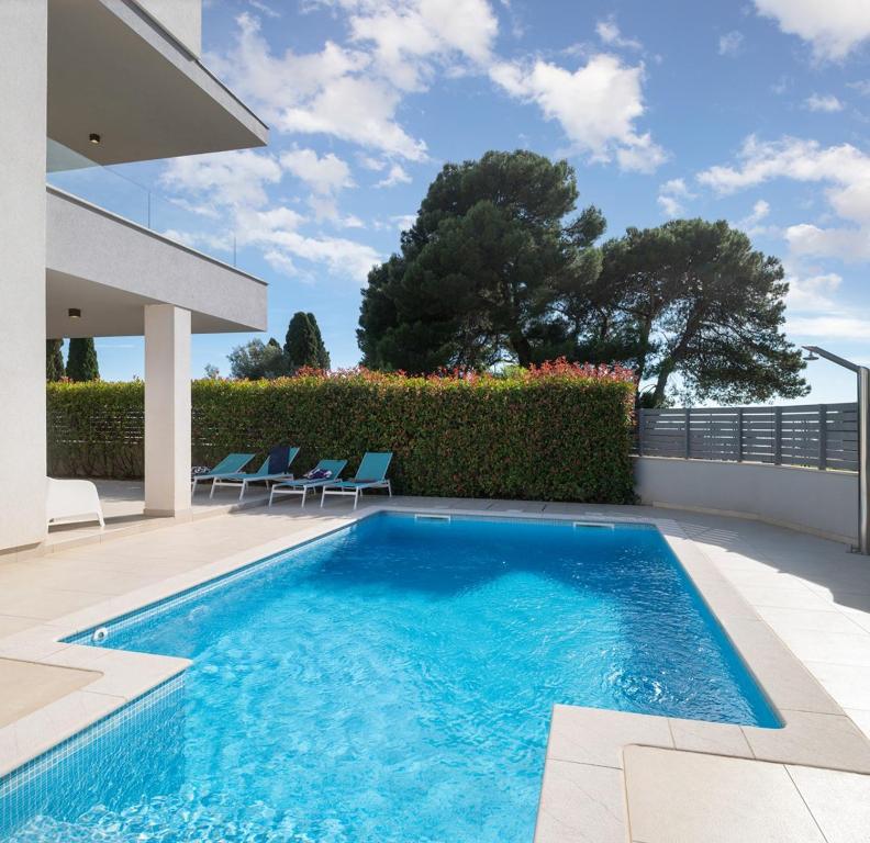 Villa Fasana-Apartment 1 by Vivi Rent