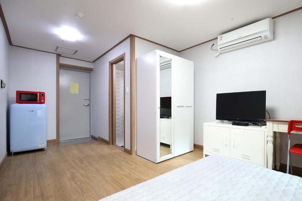 TV a/nebo společenská místnost v ubytování SB House