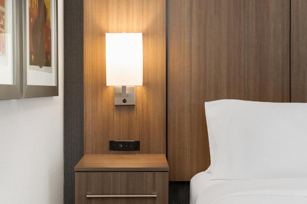 Holiday Inn Nashville Vanderbilt, an IHG Hotel - 