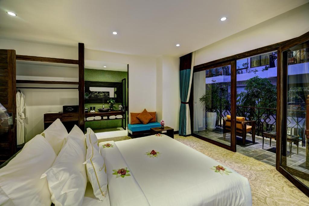 Golden Temple Retreat - Premier Suite Pool View - Gratis USD15 Credit Spa