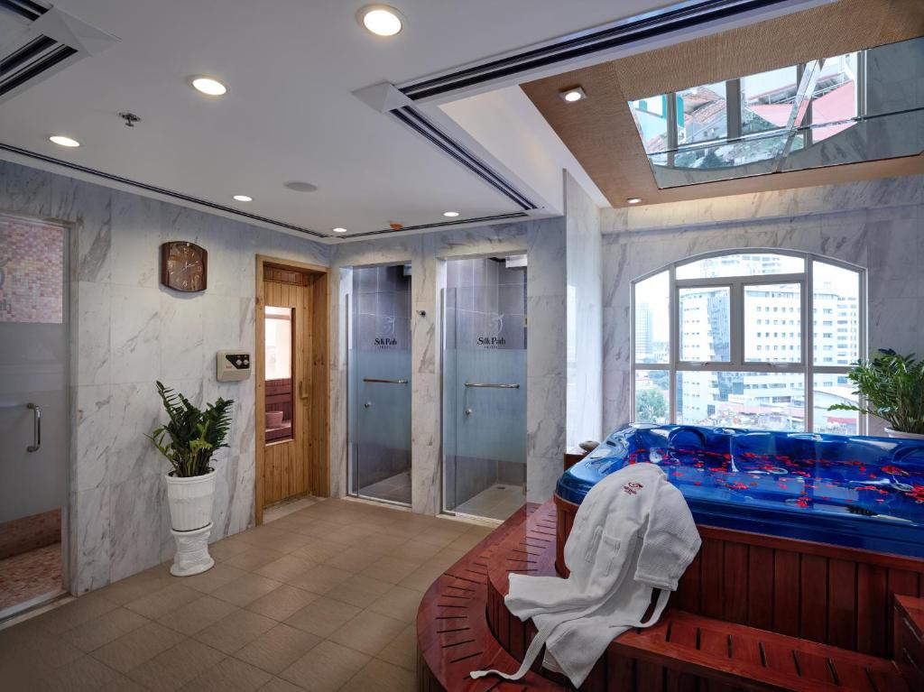 Koupelna v ubytování Silk Path Hotel Hanoi