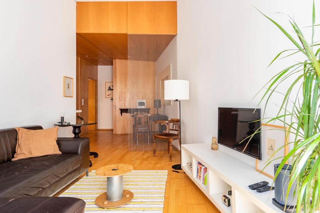Charming Central Apartment