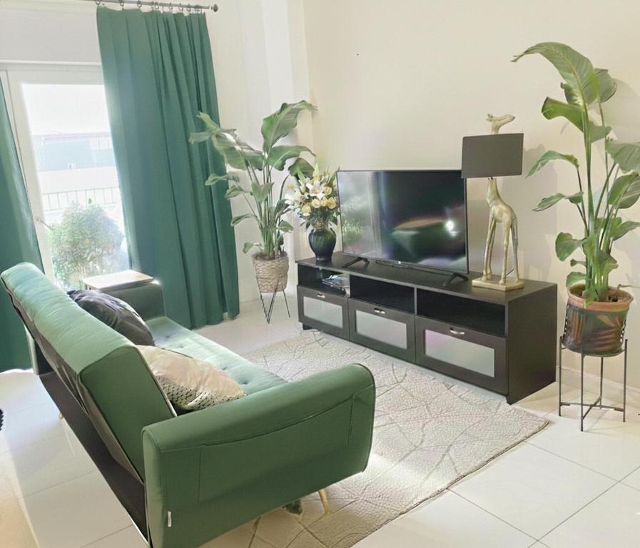 Coastal Retreat - Pool, Big Terrace, 3Min to Beach