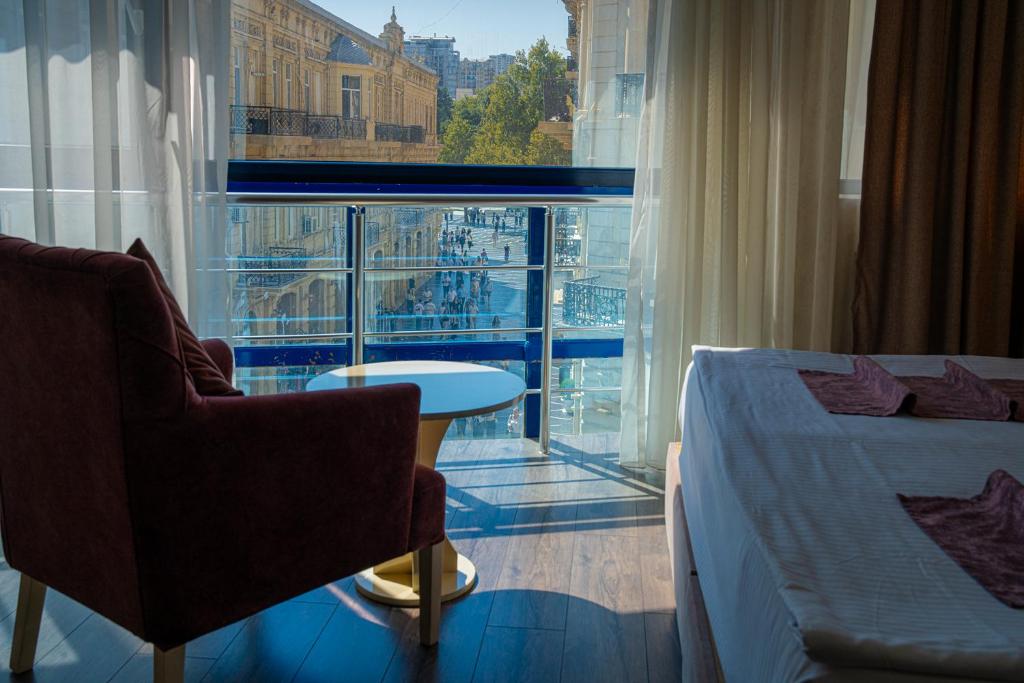 The Square Park Inn در باکو