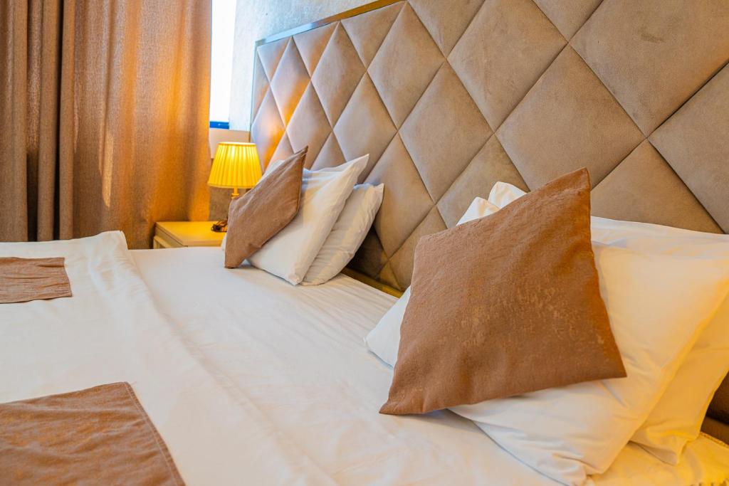 تصویر اتاق‌های The Square Park Inn - تصویر ۲