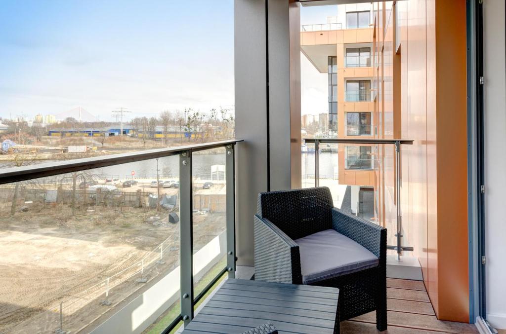 Balkón alebo terasa v ubytovaní Apartments Brabank Old Town & by Noclegi Renters