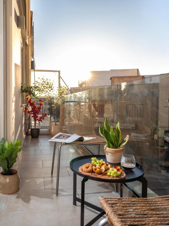 Urban Glow - Central 2BR
