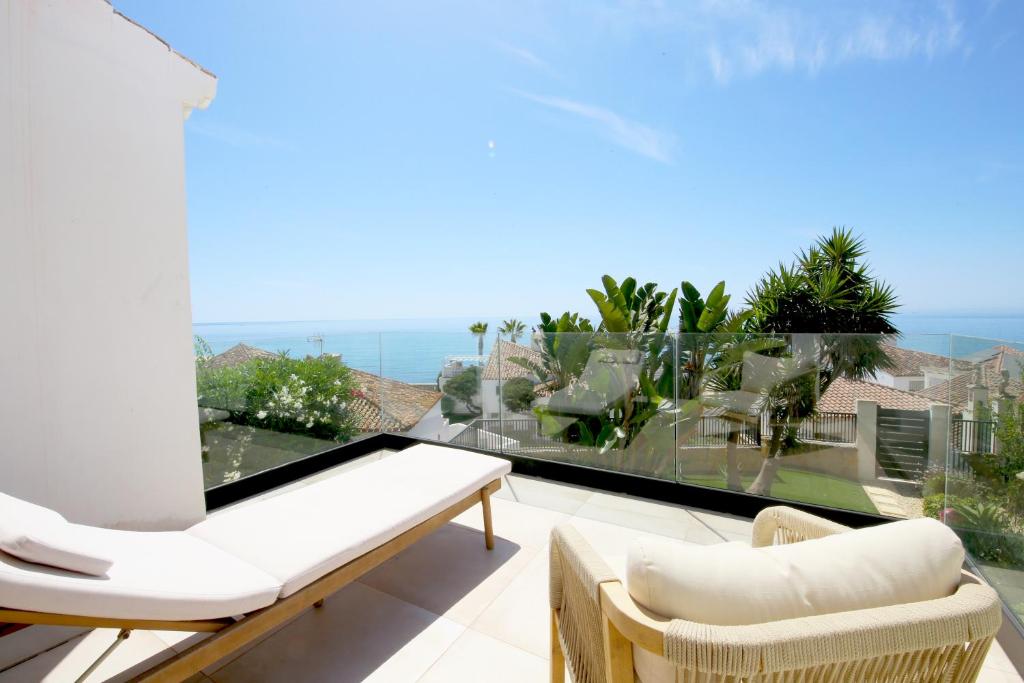Estepona West Luxury Family Villa BRISAMAR