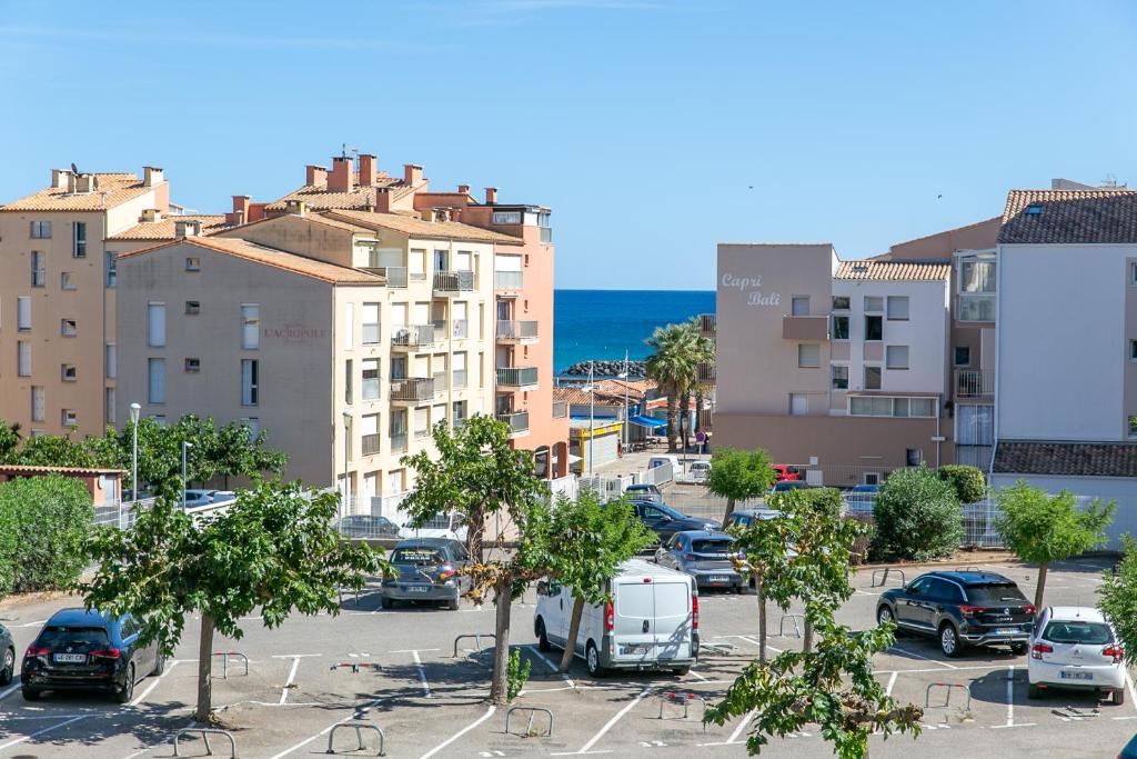 Les Cocotiers vue mer 250 m de plage