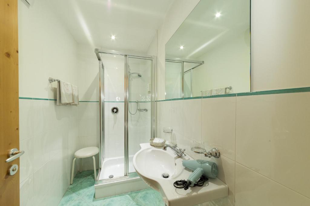 Koupelna v ubytování Hotel Hellweger