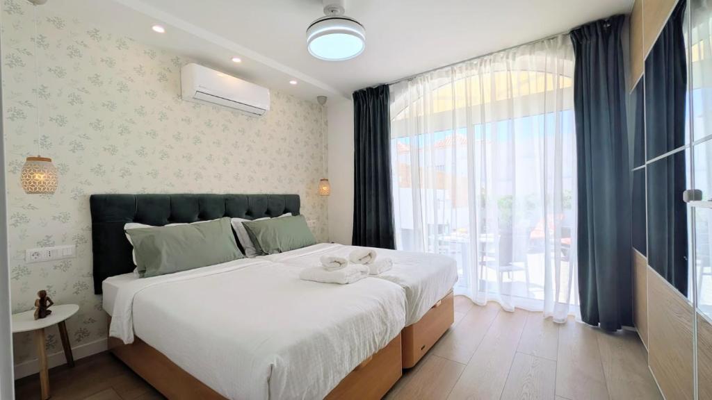Coastal Sunset Tenerife-AC-Heated Pool-Terrace