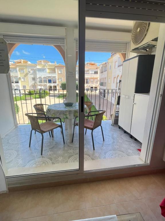 Torrevieja Seaside Apartment with Pool & Balcony