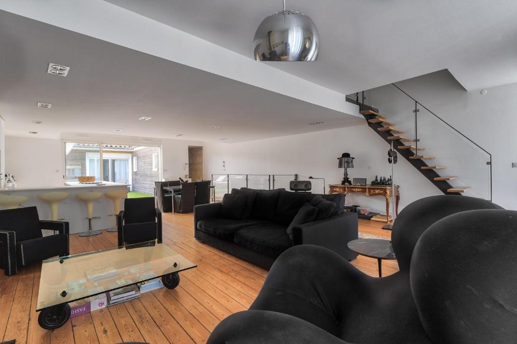 Superbe loft climatisé avec patio à Bordeaux