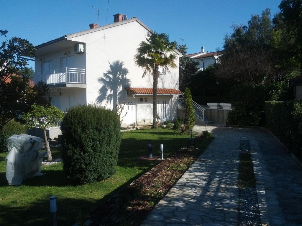 Fotografie z fotogalerie ubytování Rose Garden Apartment v destinaci Malinska