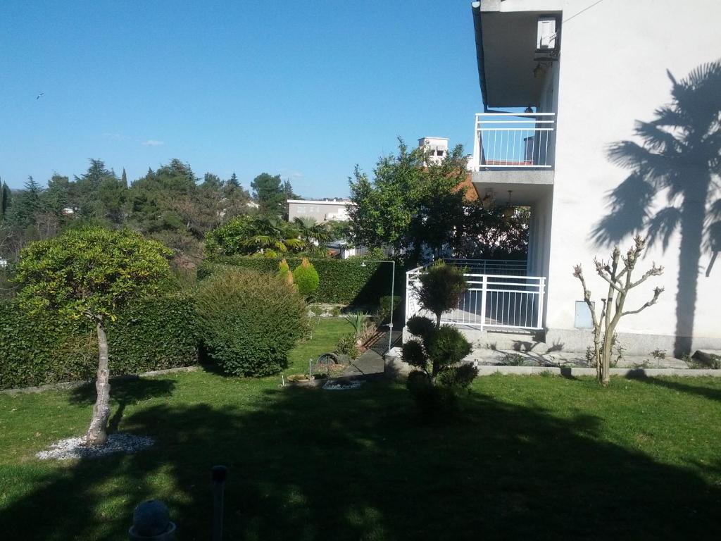 Fotografie z fotogalerie ubytování Rose Garden Apartment v destinaci Malinska