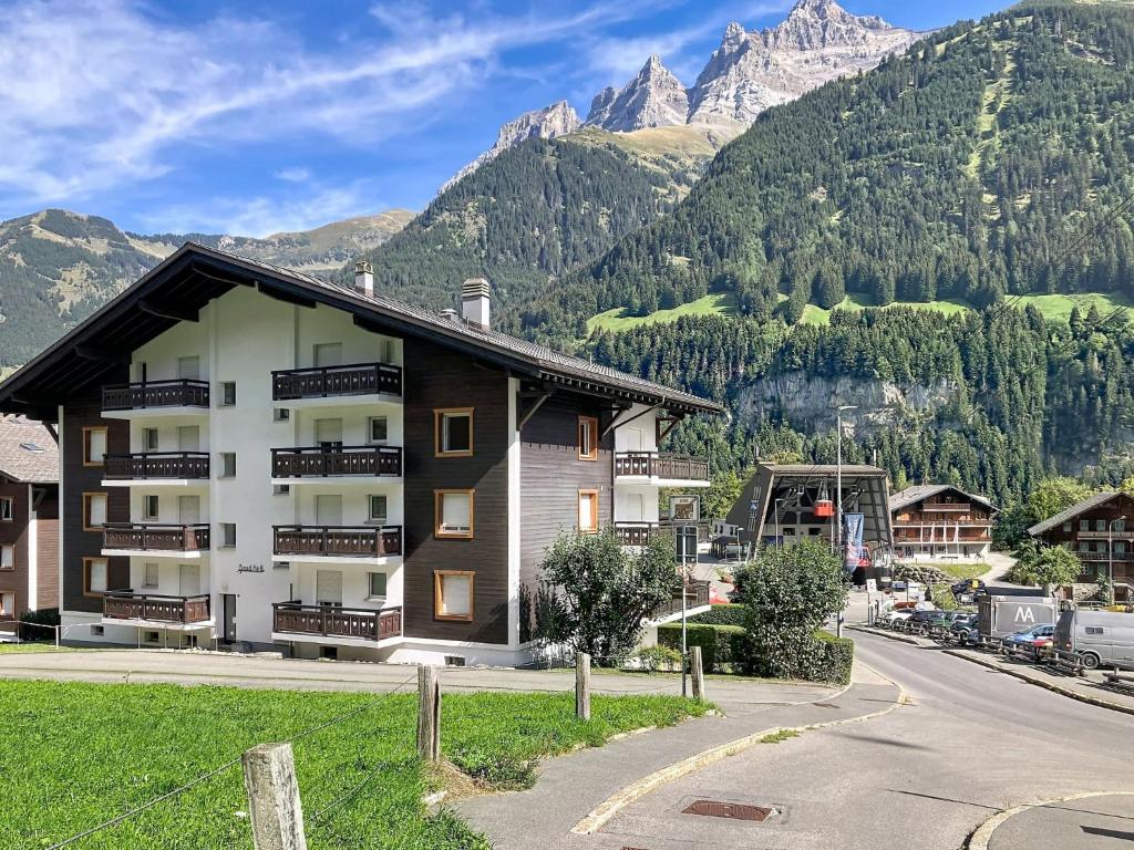 Apartment Grand-Pré B by Interhome