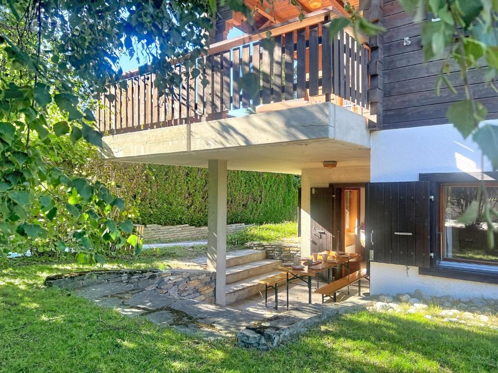 Apartment Les Naines Brunes by Interhome