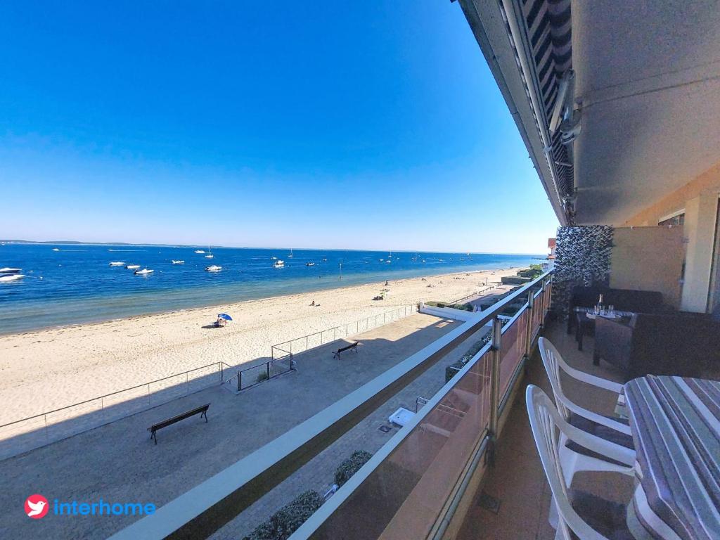 Apartment Les Caravelles by Interhome