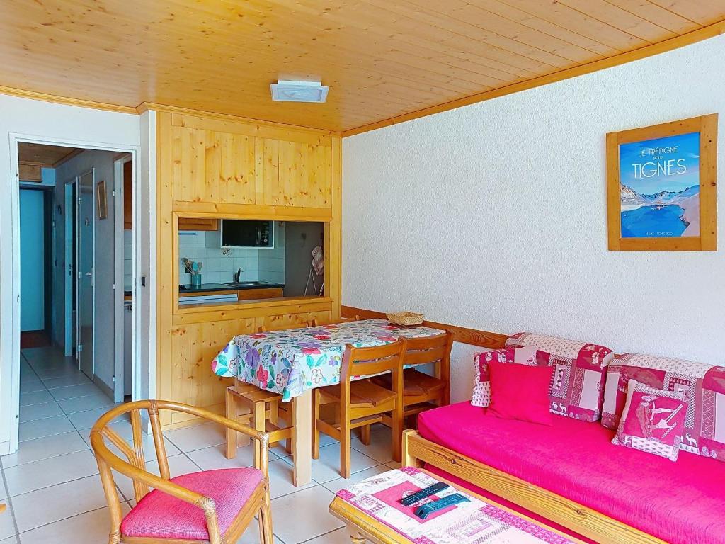 Apartment Les Tommeuses - Val Claret-39 by Interhome