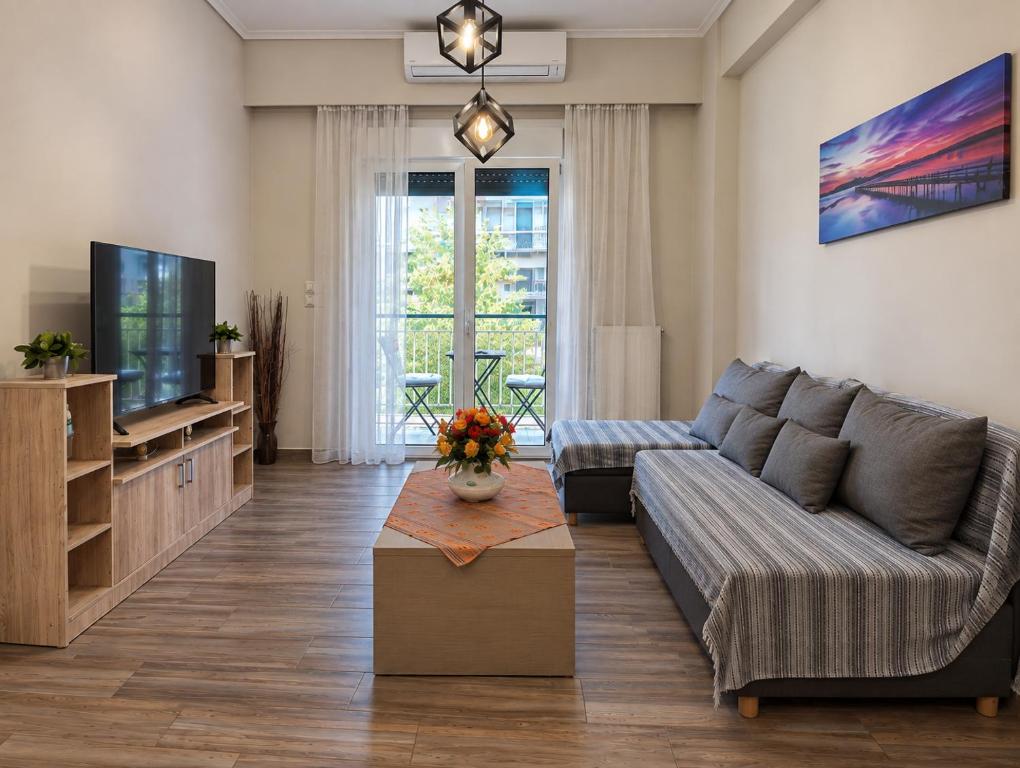 Zografou Two Bedroom Apartment Near Central Athens