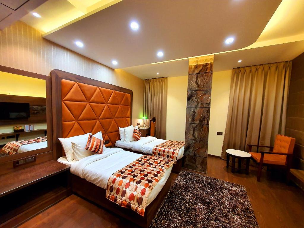 Hotel Makhan Residency - 