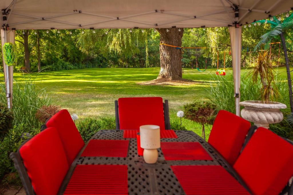 Nature Oasis Bar Room - 