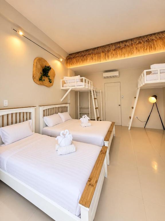 Beach Luxx Boutique Boracay - Deluxe Family Room