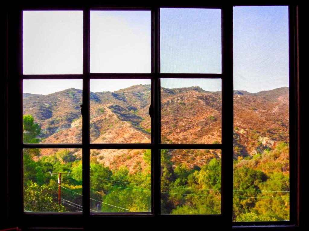 Topanga Canyon Inn Bed and Breakfast - Double Room With Four Poster Bed