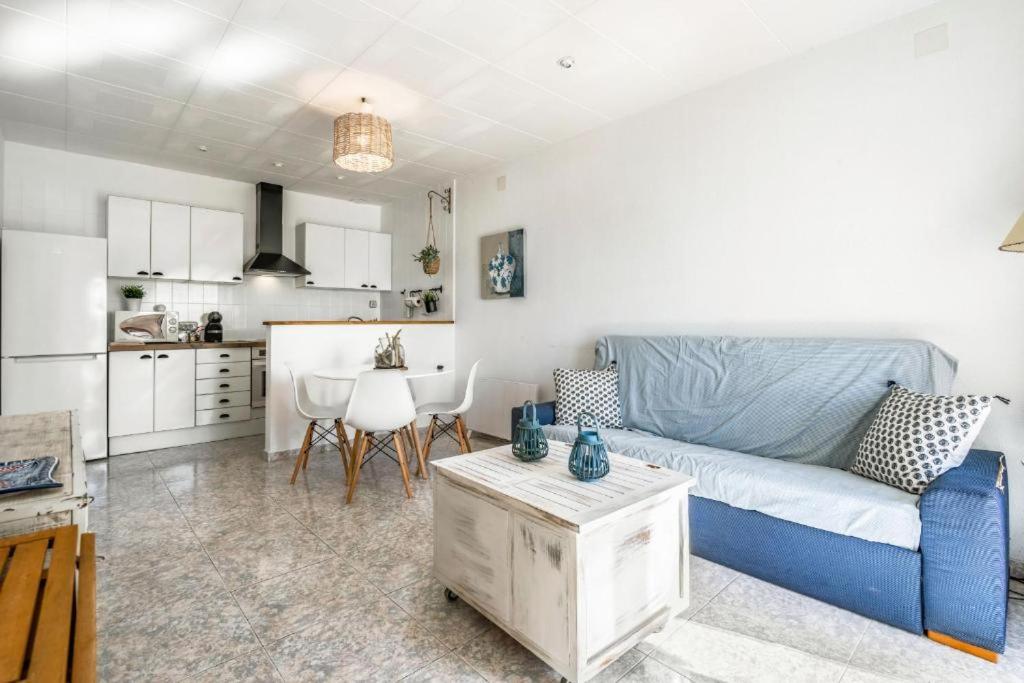 WELCS APARTAMENTO 459 EMP con Piscina frente al Ma