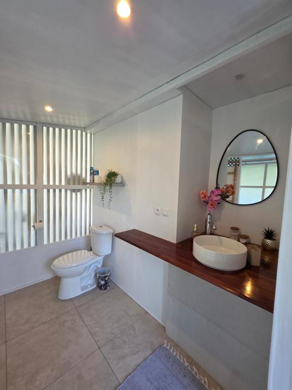 Maetuatini Beach House - photo 3 - Moorea, Polynésie