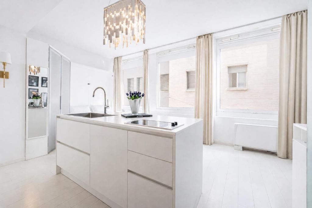 The Boutique Houses - Galleria with Private Parking - Milan City Center Duomo