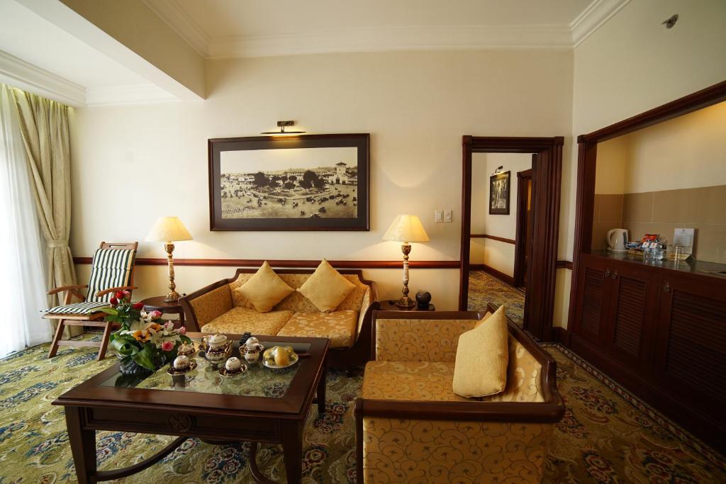 Posezení v ubytování Sammy Dalat Hotel