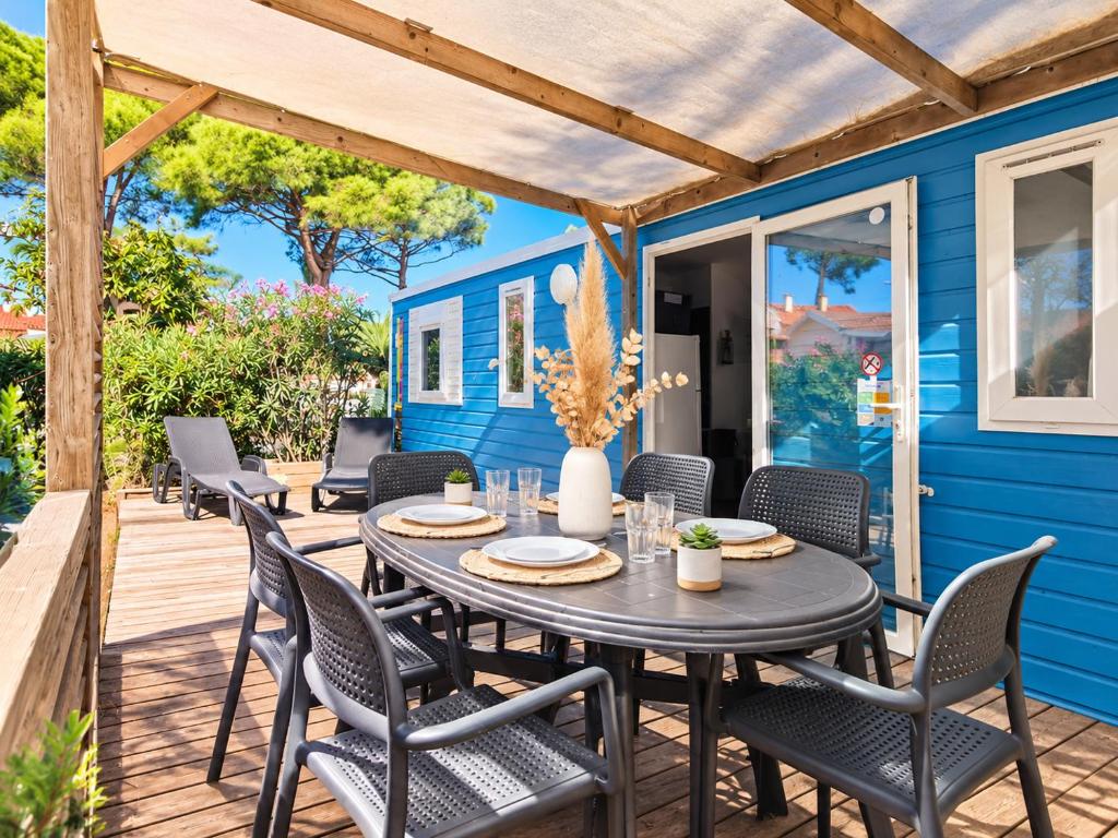 L'Azur MobilHome 6 personnes Camping 4 étoiles Piscine Proche des Plages du Barcarès