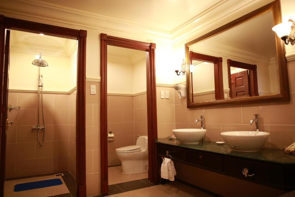Koupelna v ubytování Sammy Dalat Hotel