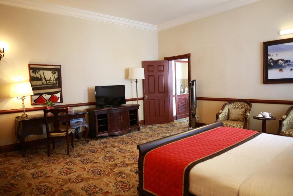 TV a/nebo společenská místnost v ubytování Sammy Dalat Hotel